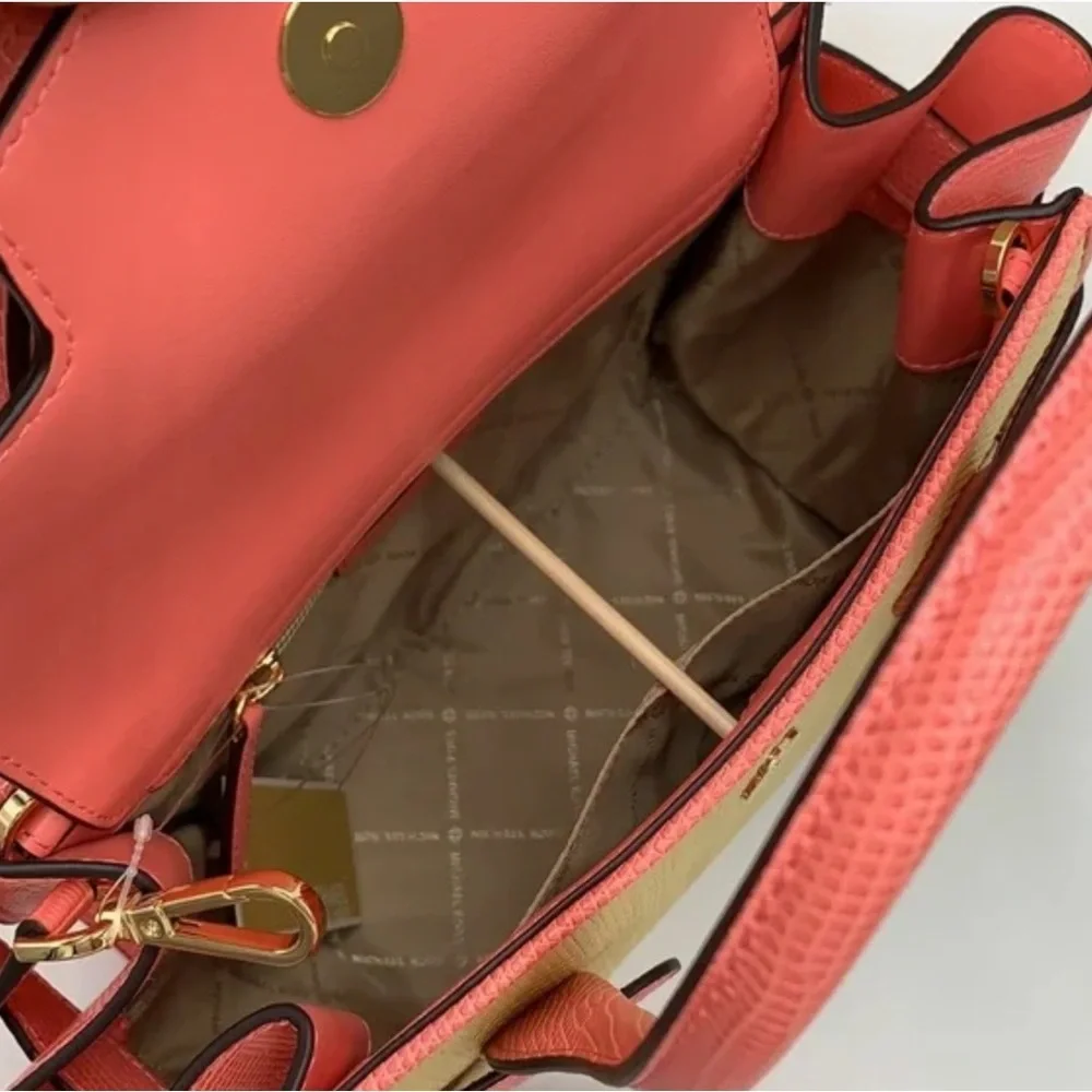 ⚠️HOLIDAY SALE ⚠️ MICHAEL KORS CARMEN MEDIUM FLAP SATCHEL GRAPEFRUIT
NWT - Picture 11 of 14